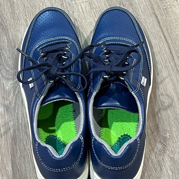 $210 New SAS 9.5 Narrow Women’s Sporty Lux Lace Sneaker Leather Navy Shoe - Picture 7 of 11